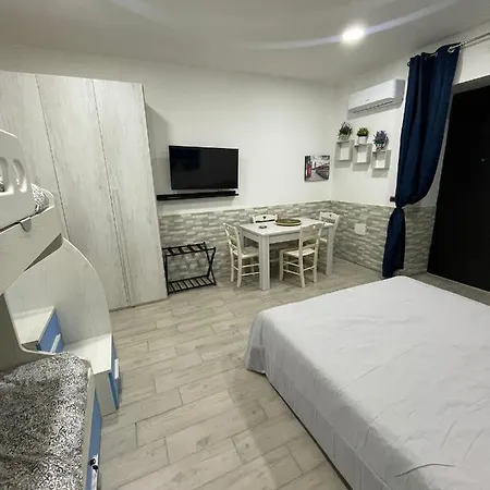 Luisa アパート ナポリ